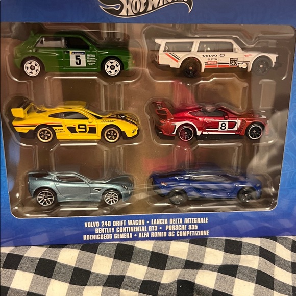 Hot Wheels  6 piece Racing Car Set - Multicolor NWT #B-24 bag - Picture 3 of 4